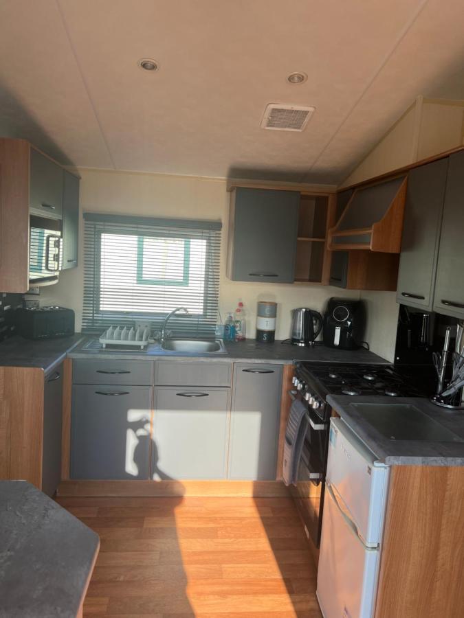 Lisa And Laddy Caravan Hire Meliden Exterior photo